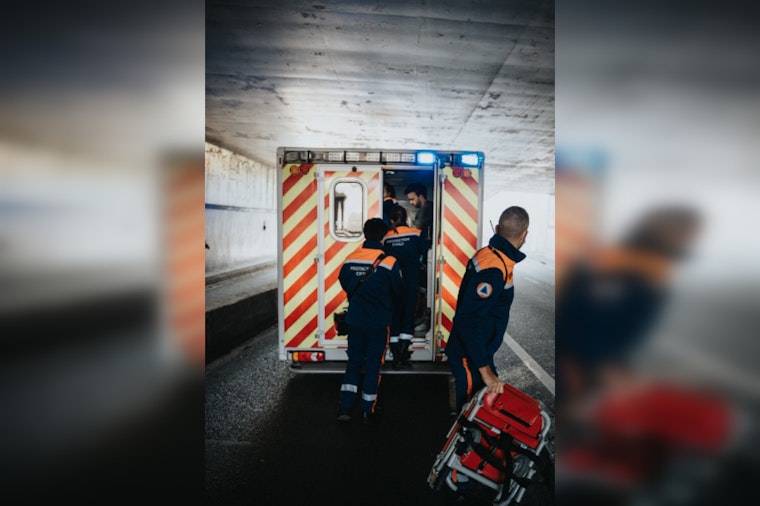 One Dead, Multiple Injured in 18-Wheeler Collision on 610 North Loop
