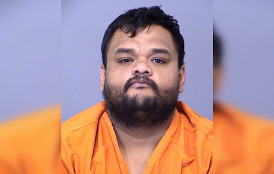 Phoenix Man Accused of Stabbing Girlfriend to Death Surrenders at Arizona Border