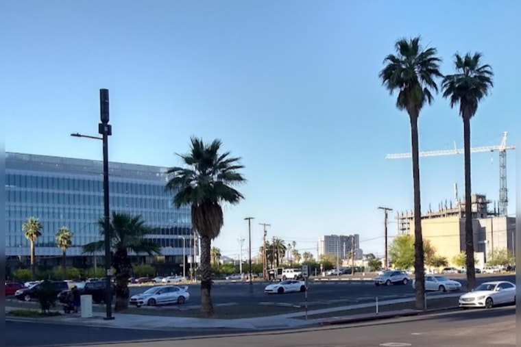 Phoenix Sizzles: Week Ahead Brings 90s Heatwave and Potential Triple-Digit Highs