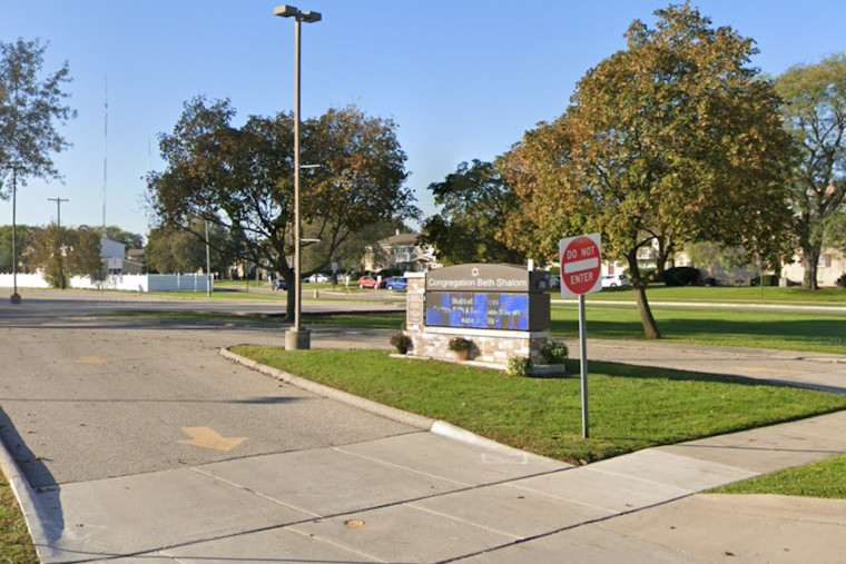 Police Seek Suspect Accused of Antisemitic Abuse Outside Oak Park Synagogue in Michigan