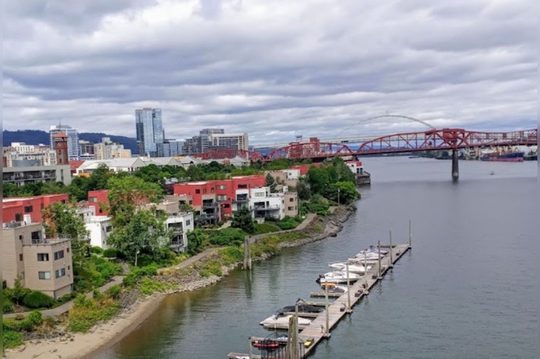 Portland Braces for Wet Weekend, NWS Predicts Rain Showers and Inconsistent Winds