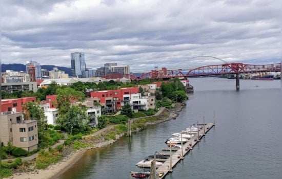 Portland Braces for Wet Weekend, NWS Predicts Rain Showers and Inconsistent Winds
