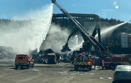 Portland Firefighters Quell Industrial Debris Blaze at Schnitzer Steel in North Portland