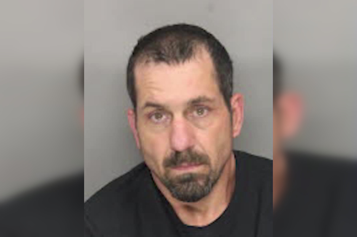 Powder Springs Man Suspected of Squatting and Selling Deceased's