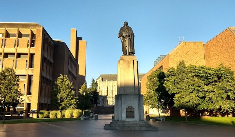Pro-Israel and Pro-Palestinian Groups Hold Simultaneous Demonstrations at University of Washington Campus