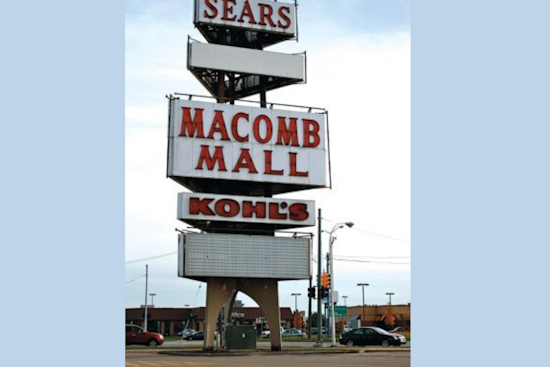 Roseville Police Pursue Culprit Behind False Active Shooter Report at Macomb Mall in Michigan