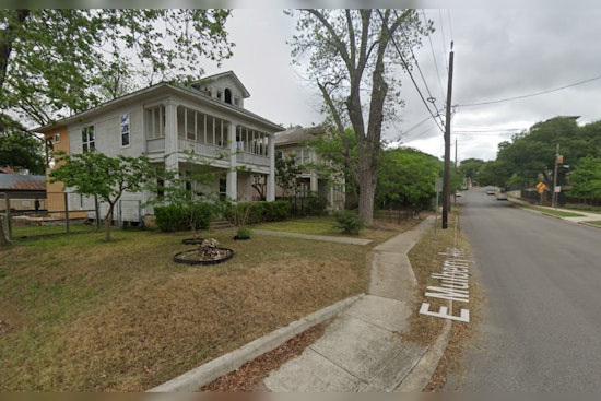 San Antonio Fire Crews Subdue Blaze at Hazardous Abandoned Building, No Injuries Reported