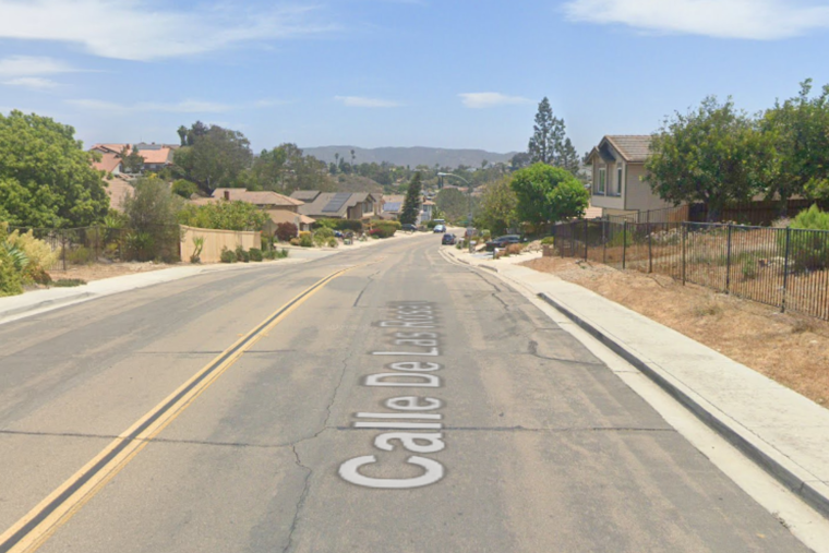 San Diego Sheriff's Department in Active Manhunt for Felony Suspect in Calle De Las Rosas Area