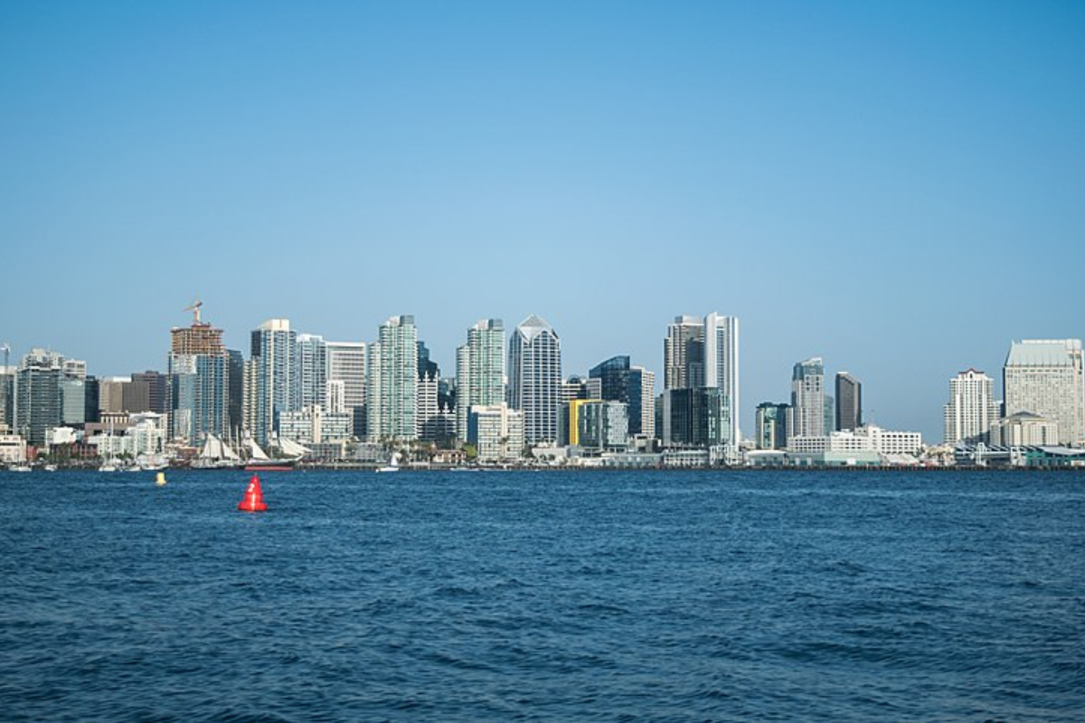 San Diego Early Summer Heat, Coastal Areas Cling to Cooler