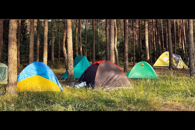 Seattle Asylum Seekers Set Up Emergency Camp After Shelter Withdrawn