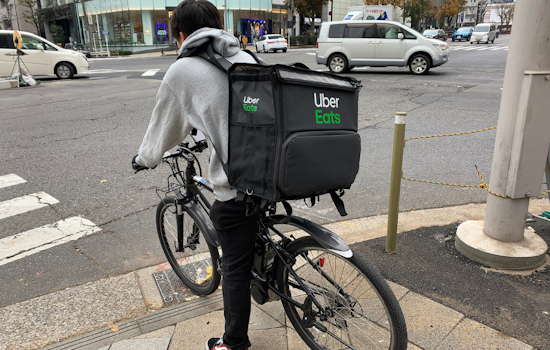 Seattle City Council to Vote on Reduced Minimum Wage for Food Delivery Drivers Amid Contestation