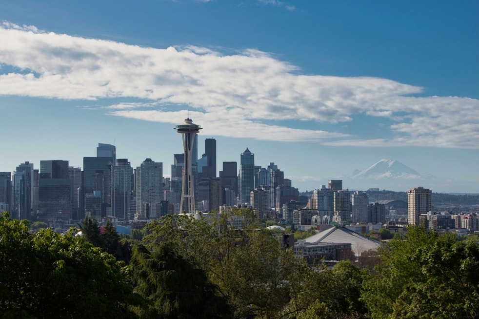 Sunny Spells Before Weekend Rain in Seattle, NWS Forecasts