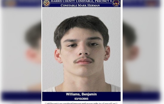 Suspected Mail Thief Captured After High-Speed Chase in Harris County with Stolen Checks and Counterfeit Postal Keys