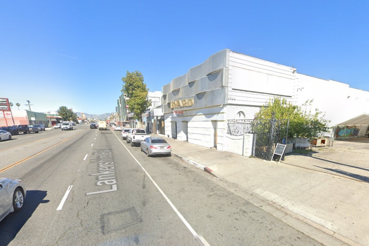 Swift Action by LA Firefighters Extinguishes North Hollywood Blaze in Under 20 Minutes