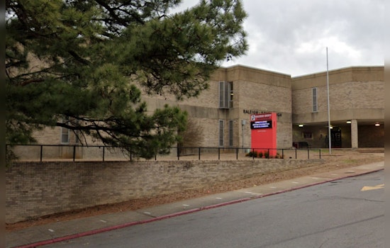 Teen Arrested for Bringing Loaded Guns to Memphis High School, Planned Robbery Thwarted