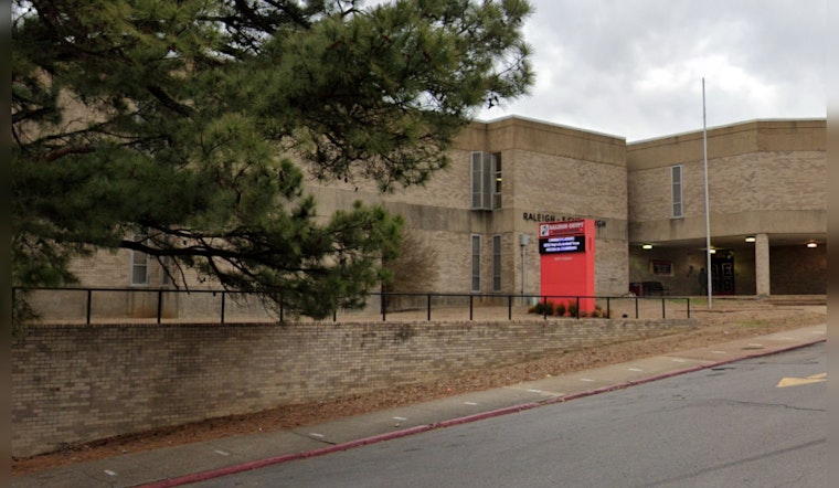 Teen Arrested for Bringing Loaded Guns to Memphis High School, Planned Robbery Thwarted