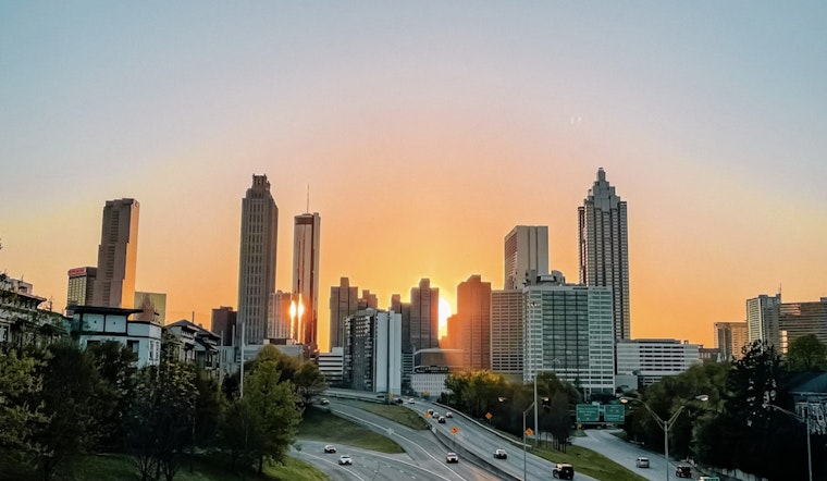 Temperatures Rise in Atlanta with Sunny Skies as Weekend Rain Threat Looms