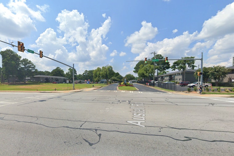 Two Juveniles Seriously Injured in Late-Night Collision in Cobb County