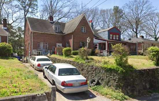 Unidentified Man Found Dead from Gunshot Wounds in Northwest Atlanta, Police Launch Homicide Probe
