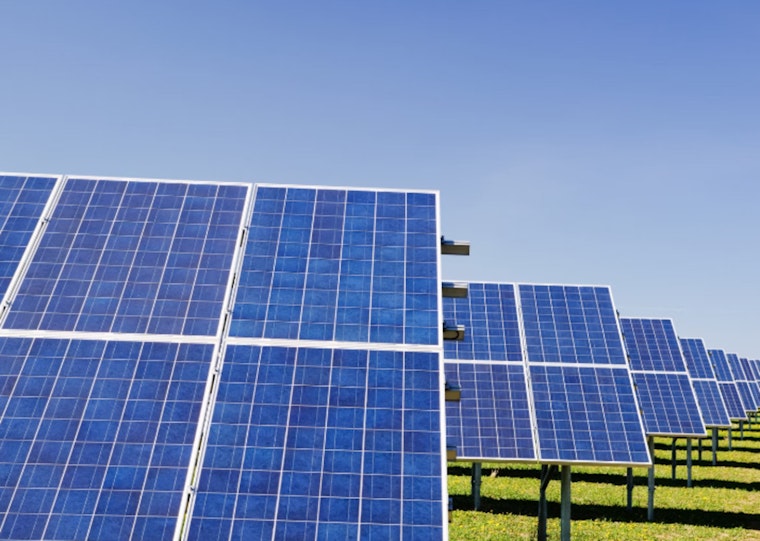 U.S. and Canadian Banks Champion Arizona's Renewable Energy Shift with $414M Solar Project Financing