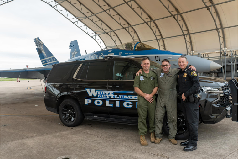VMFA-112 Cowboys Unveil Striking New Fighter Jet Design, Engage with Community in Military Showcase