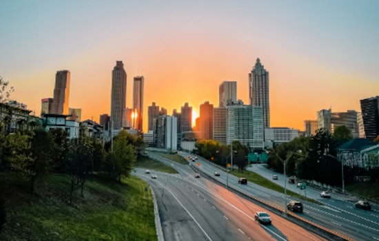 Warm and Sunny Skies Grace Atlanta Area, Rain Chances Loom for Weekend