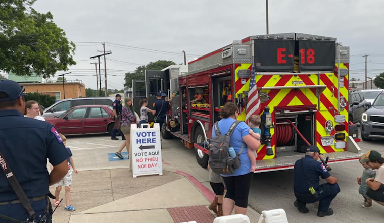 White Settlement First Responders Bond with Youngsters at Community Library Safety Event