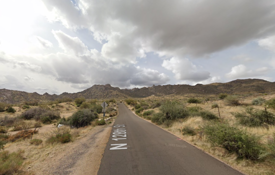 Woman Suffers Serious Injuries in 40-Foot Fall While Rock Climbing on Scottsdale's Tom's Thumb Trail