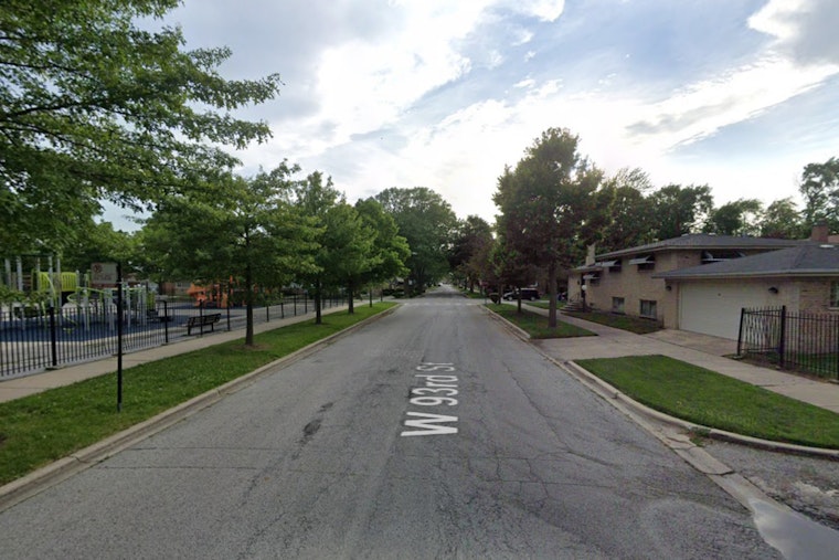 19-Year-Old Fatally  Shot near Princeton Park, Chicago