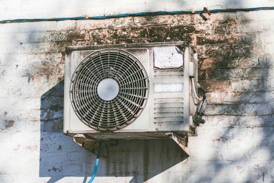 Arizona Heatwave Spurs A/C Repair Demands, Local Technicians Face Extreme Working Conditions