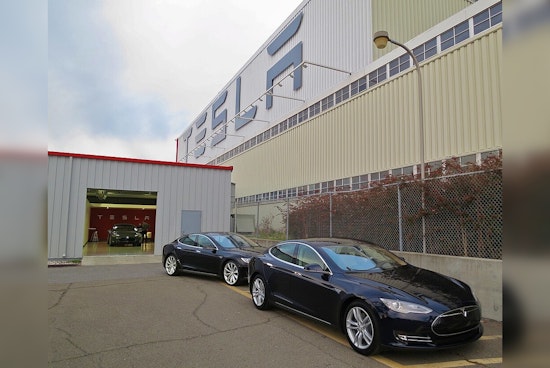 Arizona Tesla Owners Unaware of Manual Door Release, Highlighting Gap in EV Safety Knowledge