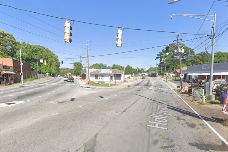 Atlanta Commuters Face Delays as Traffic Signal Collapse Disrupts Donald Lee Hollowell Pkwy