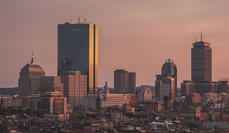 Boston Basks in Warm Sunshine Today, Potential Thunderstorms Ahead for the Weekend