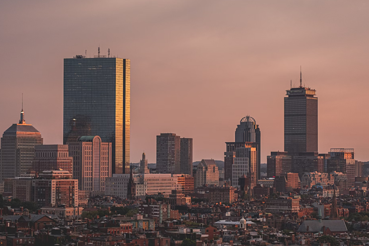 Boston Swelters As Heat Advisory Forecasts Near Record Highs With