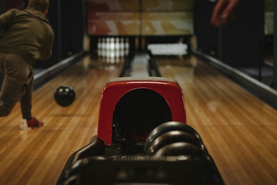 Buffalo Welcomes Autism Families to Sensory-Friendly Bowling and Mini Golf Event