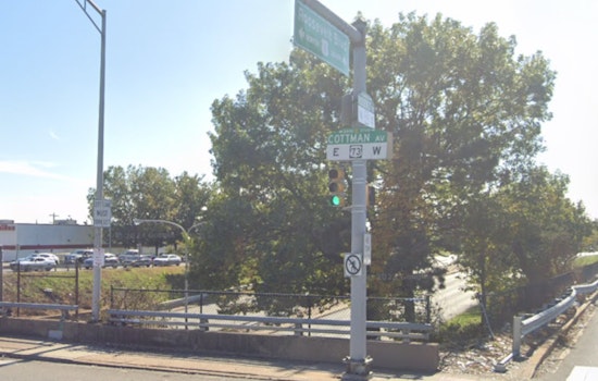 "Cenrtal" Snafu, Philadelphia Road Sign's Typo Turns Heads on Interstate 95