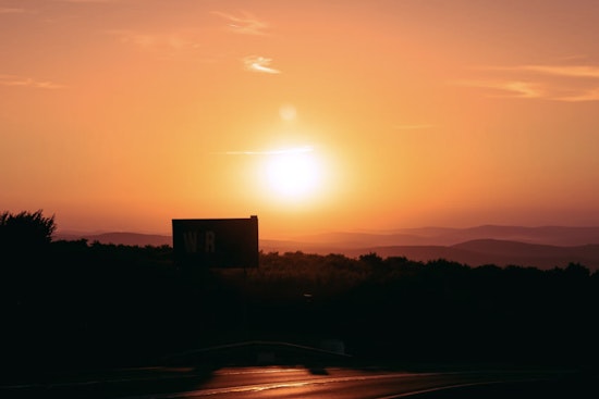 Charlotte Braces for Heatwave with 90-Degree Forecast and Expected Isolated Thunderstorms, NWS Alerts