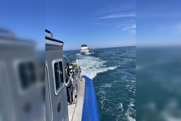 Chicago Marine Police Swiftly Rescue Passengers from Twin Boat Fires on Lake Michigan