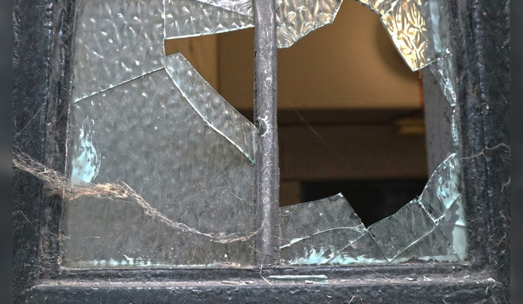 Chicago Police Alert Businesses About Rash of Overnight Burglaries in 8th and 9th Districts