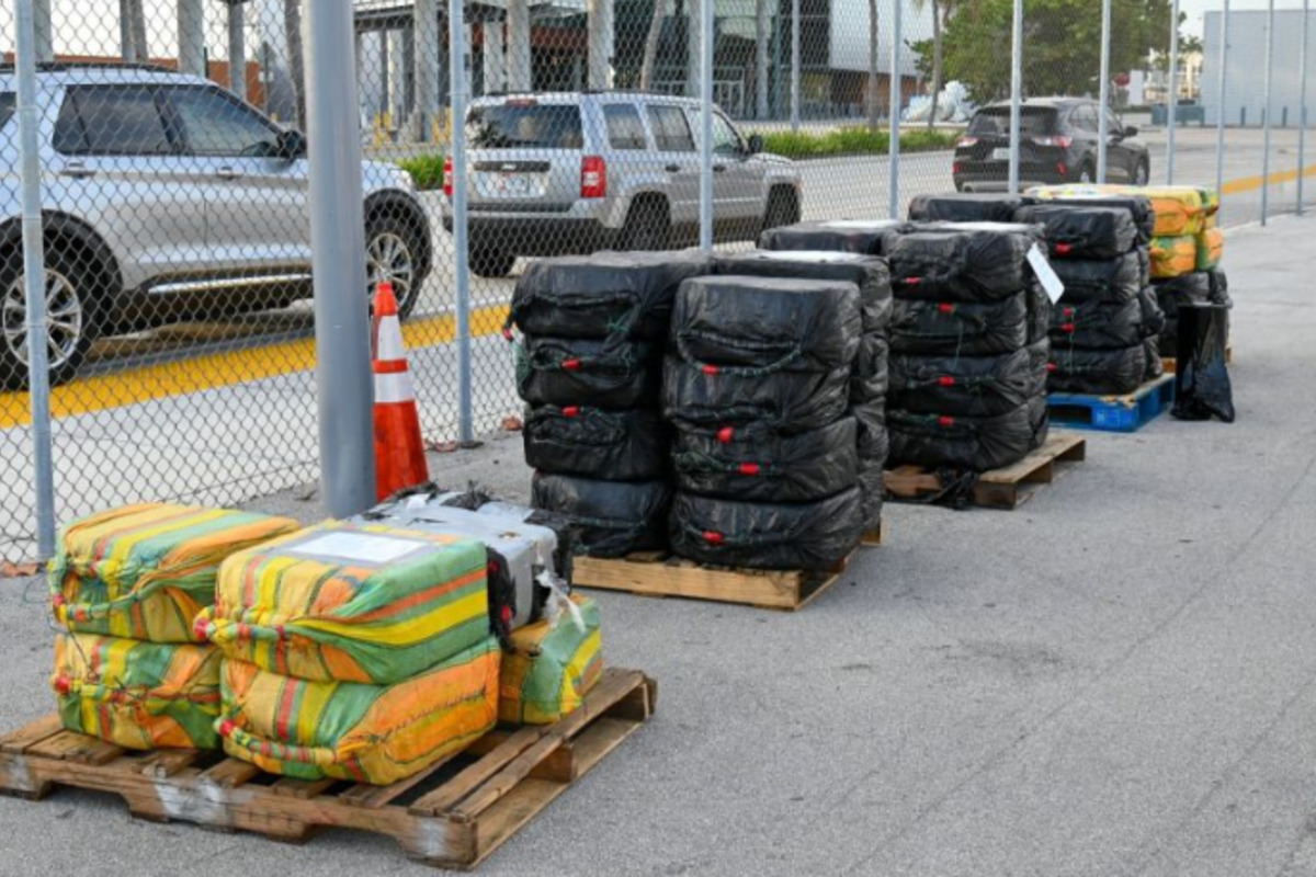 Coast Guard Seizes Cocaine Worth $63 Million in Joint Operation Near - Vimarsana News