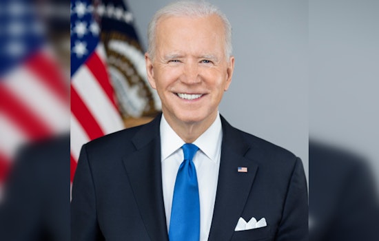 Court Orders Temporary Halt on Key Aspects of Biden's Student Loan Forgiveness Plan in Kansas and Missouri
