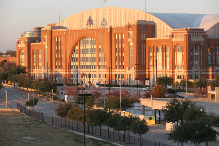 Dallas and Boston Mayors Spice Up NBA Finals with Culinary Wager: BBQ vs. Seafood on the Line