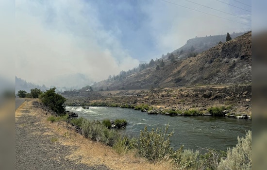 Deschutes River Blaze: Long Bend Fire Spans 1,000 Acres Near Maupin, Zero Containment Achieved