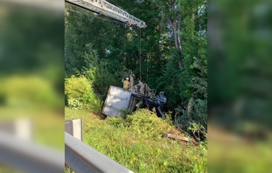 Douglas County Rescue Crews Extricate Driver After Box Truck Accident Near Lithia Springs on I-20