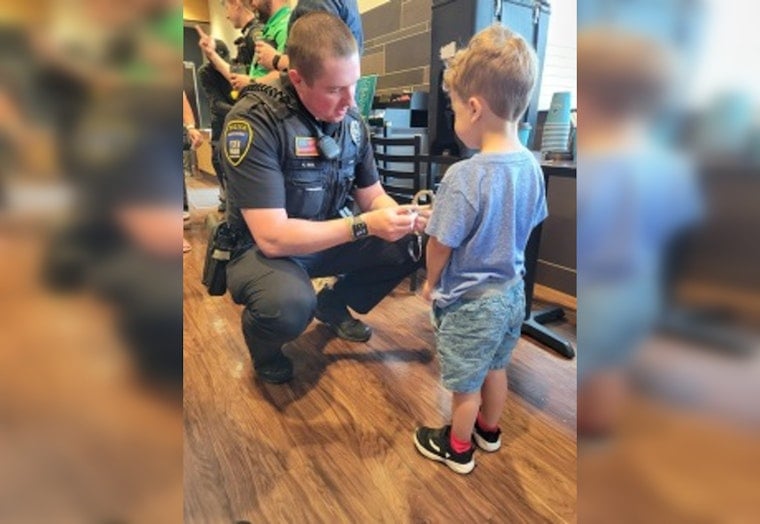 Eden Prairie Police Bonds with Locals Over Coffee and Conversation at