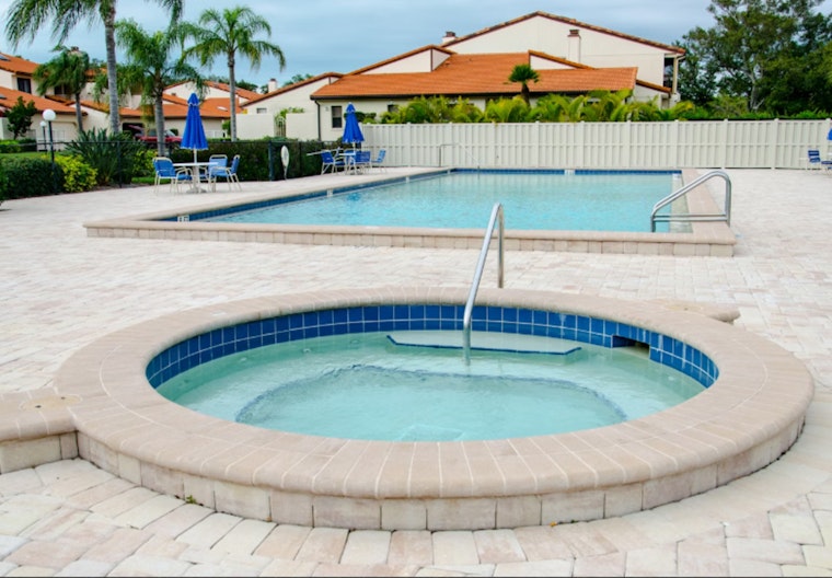 El Paso Tourist Dies in Hot Tub Electrocution at Puerto Peñasco Resort, Widow Seeks $1M in Damages
