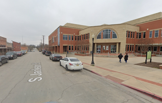 Ellis County Commissioners to Review Proposed Development Replat in Waxahachie Area