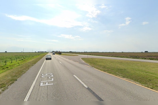 Experimental Aircraft Makes Safe Emergency Landing on Palm Beach County Road Due to Damaged Propeller