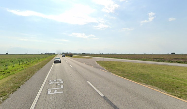 Experimental Aircraft Makes Safe Emergency Landing on Palm Beach County Road Due to Damaged Propeller