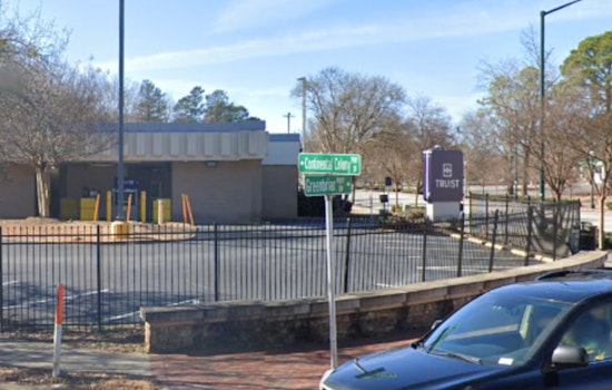 Fatal Motorcycle-Car Collision Claims Life on Greenbriar Parkway in Atlanta